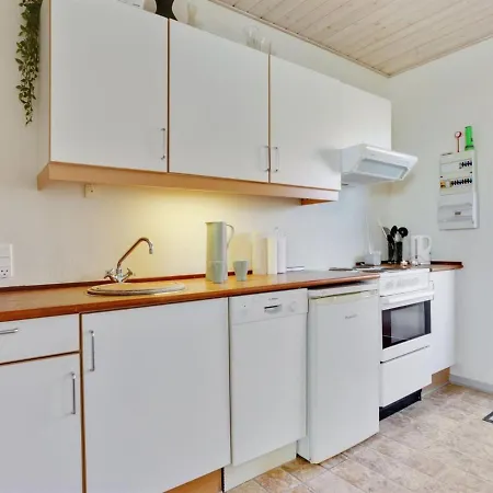 Apartment Gulla - 300m From The Sea In Bornholm By Interhome Gudhjem
